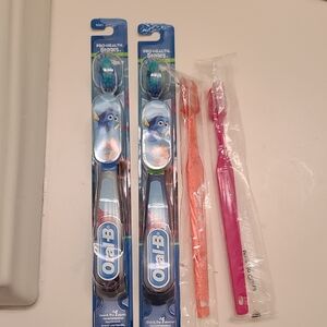 Oral-B Kids Toothbrush Set - Blue, Orange, Pink